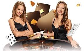 mmk999 မိုဘိုင်းအက်ပ် Android iOS ဖုန်းဖြင့် Slots Live Casino ကစားနေသောမြင်ကွင်း